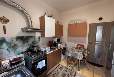 Apartament la casa de vanzare zona Boul Rosu - 1