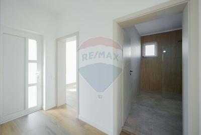 Casă pe nivel de vânzare cu 3 dormitoare, 500 mp teren – Sântandrei - 13