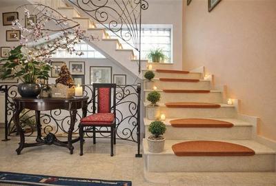 Apartament cu 3 camere decomandat în Centrul Istoric