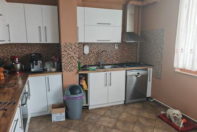 Apartament 3 camere in bloc vila zona Gemenii - 12