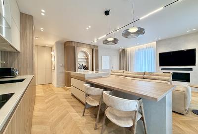 Apartament cu 4 camere semidecomandat, mobilat în Zorilor