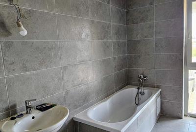 Intabulat - Ap. cu 3 camere 88mp utili, gradina 19 mp, Str. Pictor Brana - 9
