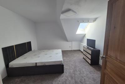 Apartament la casa, 4 camere in Schei - 12