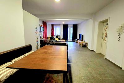 Apartament cu 5 camere si curte de 358 mp. - 59