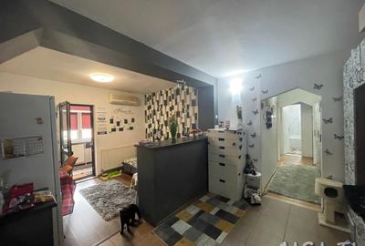 Apartament 3 Camere, Etaj 4, Strada 23 August - 12