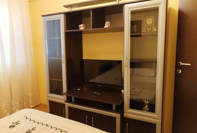 3 camere lux Universitate - KFC - 8