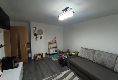 APARTAMENT DE VANZARE IN SIRET – 4 camere | Etaj 1 - 2