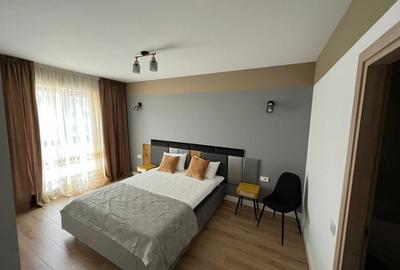 Apartament cu 3 camere semidecomandat, mobilat în Pipera