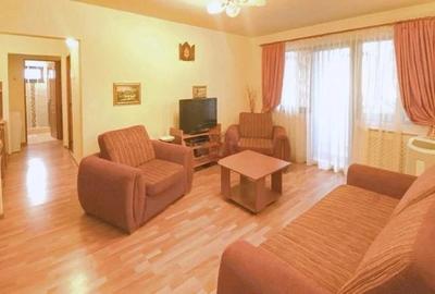 Apartament cu 3 camere semidecomandat, mobilat în Alexandru cel Bun