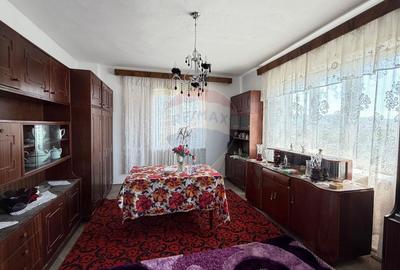 Casă / Vilă cu 5 camere de vânzare în zona Exterior Sud - 1