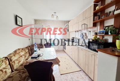 Apartament cu 3 camere decomandat în Dristor