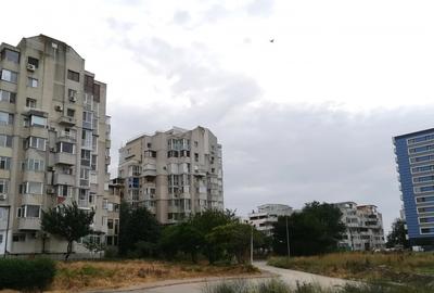 Apartament cu 3 camere decomandat, mobilat în Faleza Nord