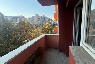 Apartament 2 camere etaj 2  zona Bulevardul Decebal