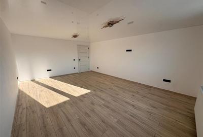 Casa cu 4 camere si 3 bai pretabila birouri in Sura  Mare - 13