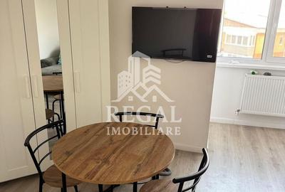 Garsonieră decomandată în Central