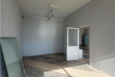 Spatiu Comercial, Etaj 1, 300 mp - Agigea Zona Centrala, Foarte Vizibil și - 9