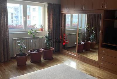 Apartament cu 3 camere decomandat în Calea Călărașilor