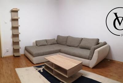 Garsoniera cu bucatarie separata - Zona Centrala - Bd. Unirii - 1