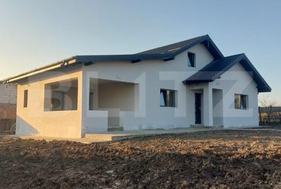 Casă individuală cu 5 camere în Exterior Vest