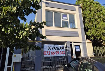 Casa de vanzare in Alexandria – Central, 7 camere, 4 spatii comerciale, renovata - 1