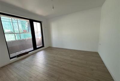 Apartament 3 Camere în bloc finalizat, etaj intermediar, construcție n - 8
