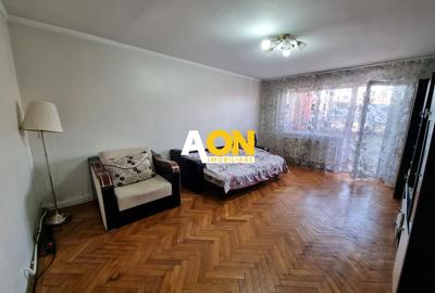 De inchiriat apartament 3 camere, zona Piata, Cetate - 3