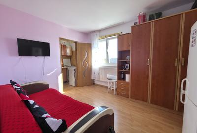 Garsonieră semidecomandată, mobilată în Titan