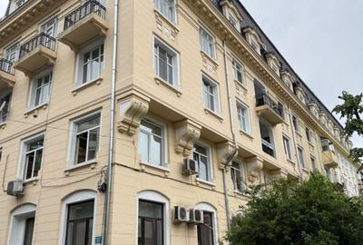 Apartament cu 5 camere semidecomandat în Ultracentral