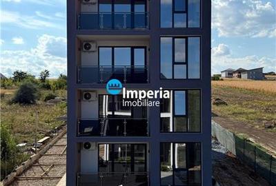 Apartament cu 3 camere decomandat în Rediu