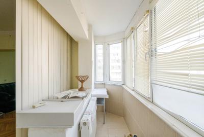 Apartament 3 camere transformat in 2 camere – Bd. Cosminului - 10