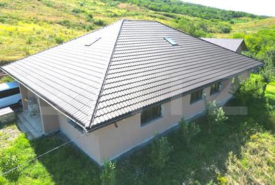 2 Case , 7 camere , 5 bai, 280 mp utili, 1200 mp teren, zona sat Chiperesti - 4