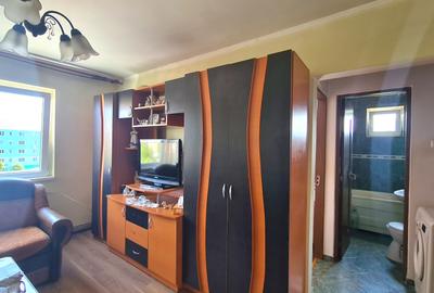 APARTAMENT 2 CAMERE SEMIDECOMANDAT ET 3 - 4