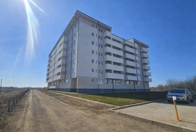 Apartament cu 3 camere decomandat în Berceni