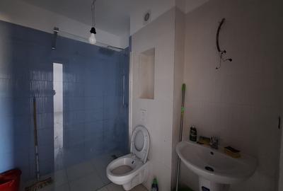 Ultimul apartament la  parter , 2 camere, curte privata ,negociabil - 7