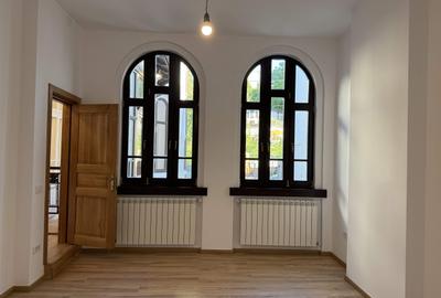 Cladire D+P, Sc=141 mp, teren = 1000 mp, zona centrala - str. Pitesti - 12