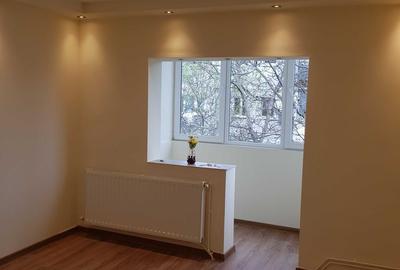 Renovat complet. Centrala termica proprie. Etaj intermediar. Decomandat. - 1