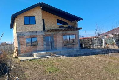 Casă în zona Stupini, aproape de Brașov – 130 mp utili, teren 560 mp - 2