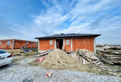 Casǎ de vânzare plan Parter Semifinisatǎ Cihei - 1