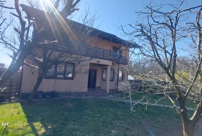 Casă individuală cu 6 camere în Grădiștea