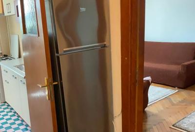 Proprietar, inchiriez apartament 3 camere, Bdul. Tineretului - 11