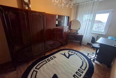 Apartament 3 camere decomandat si balcon Vasile Aaron - 13