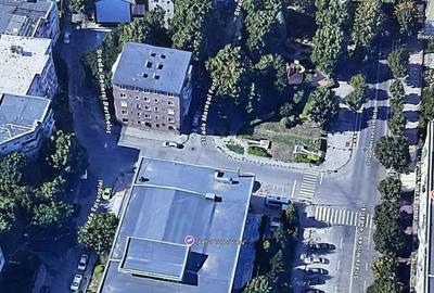 Apartament cu 3 camere semidecomandat în Ultracentral