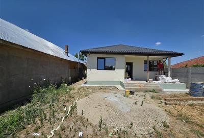 Casa noua la gri - Gostinari - 3 camere - 110mp - 700mp teren - - 4