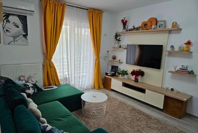 Apartament cu 3 camere semidecomandat, mobilat în Valea Lupului