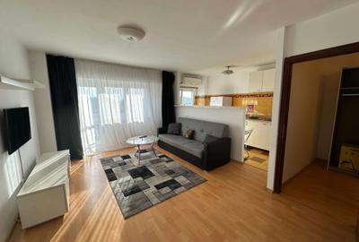 Garsonieră decomandată, mobilată în Vitan Mall