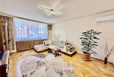 Apartament la casa cu 4 camere  204 mp curte 150mp Piata Cibin - 9