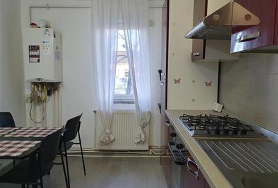 Apartament 2 camere et 4, Bdul Bucuresti, mobilat si utilat - 2