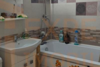 Apartament 2 camere de vanzare, situat in zona Poarta 6 - 7