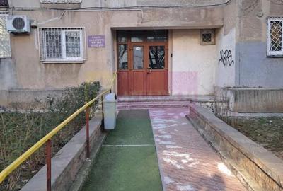 Vanzre apartament 2 camere decomandat   Calea Văcărești - 2