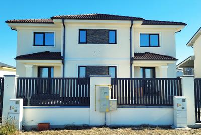 Duplex cu 4 camere în Moșnița Veche